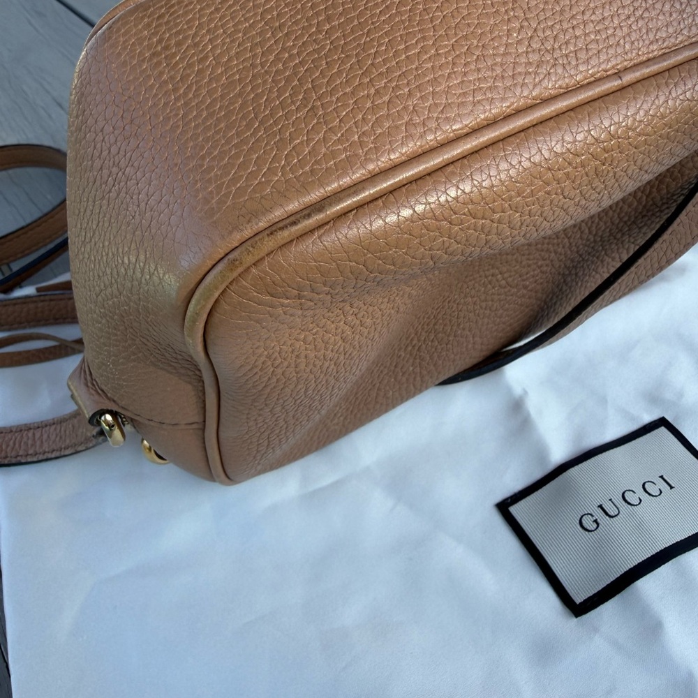 Authentic Gucci Soho Disco bag with pebble leather design (dust bag included) - Picture 6 of 17